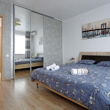 Cozy Apartment With A View Bucharest Luaran gambar