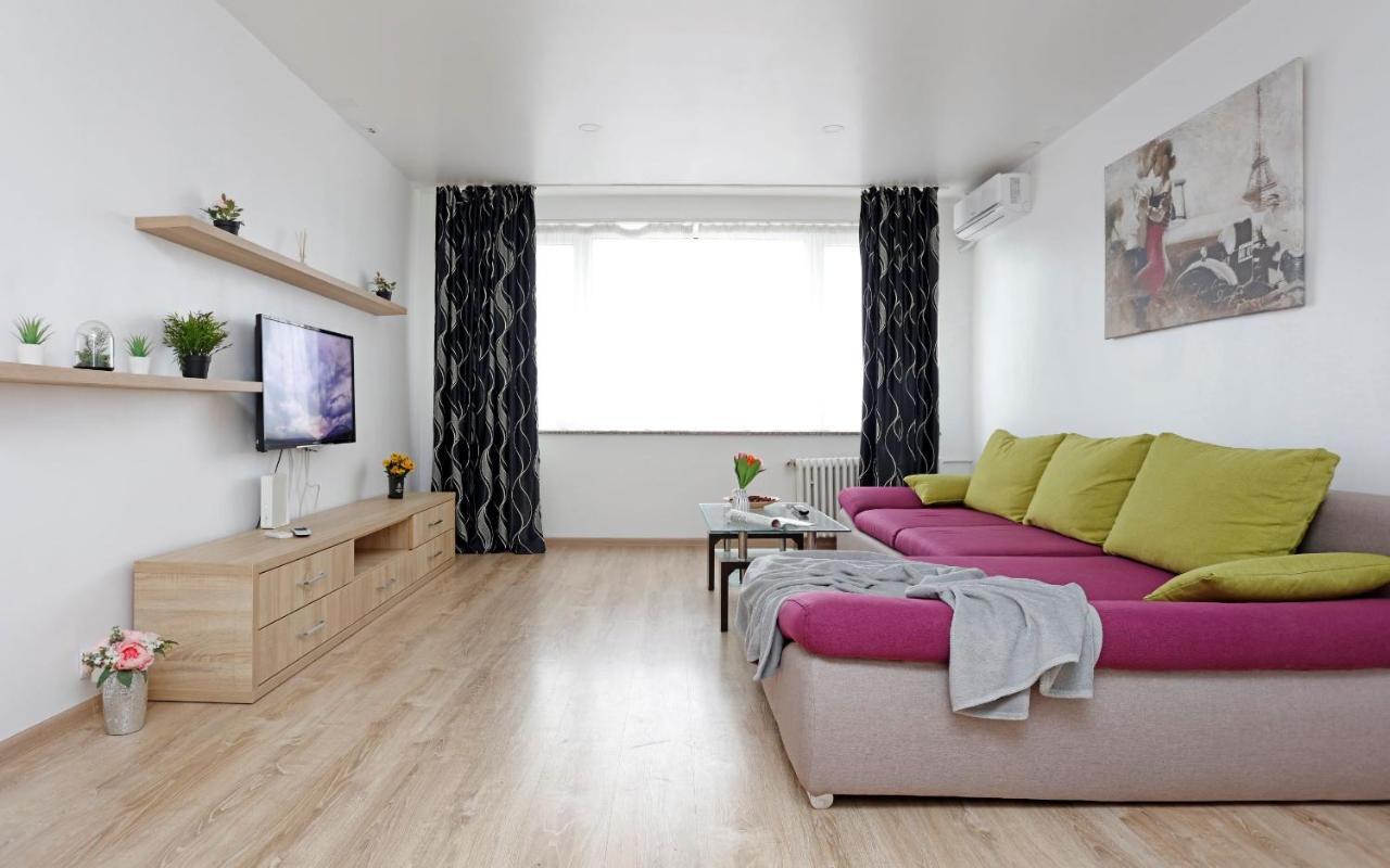 Cozy Apartment With A View Bucharest Luaran gambar
