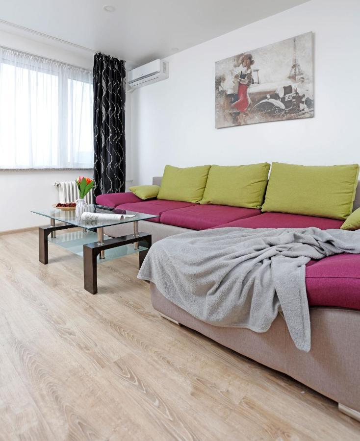 Cozy Apartment With A View Bucharest Luaran gambar